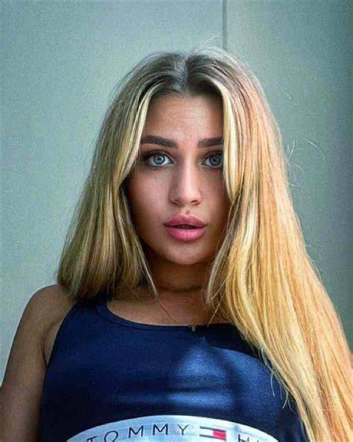 
bluemchen_toni Height, Weight, Net Worth, Age, Birthday, Wikipedia, Who, Nationality, Biography 