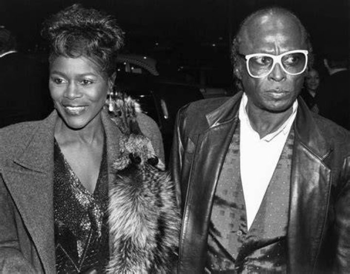 
Inside Cicely Tyson’s Convoluted Love Story as Miles Davis’ Spouse 