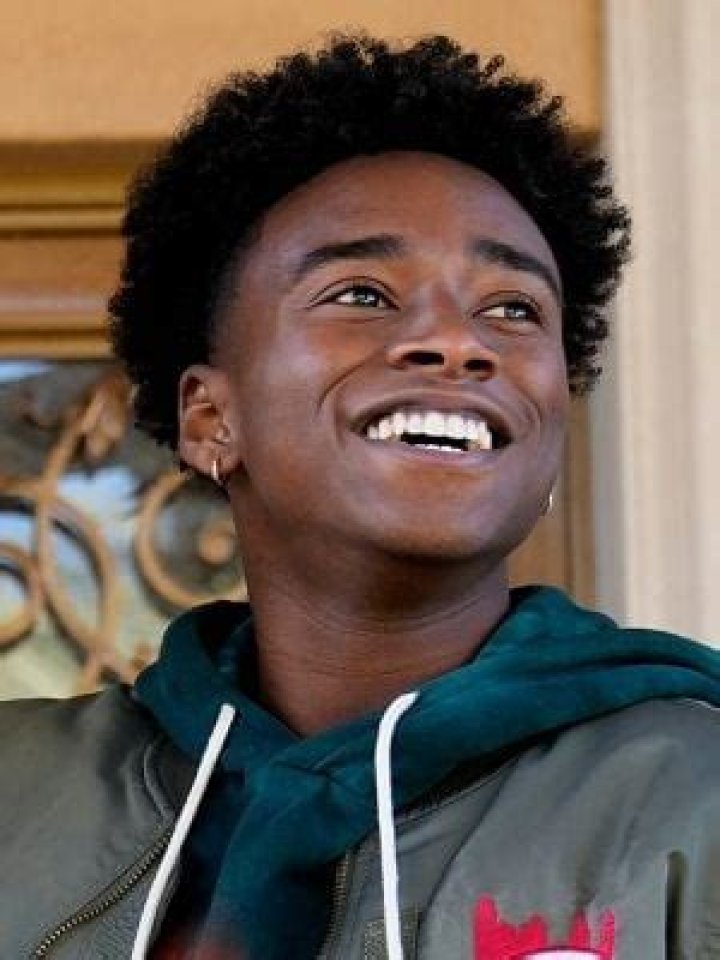 
SteVonté Hart Has His Parents To Support Through Every Thick And Thin 